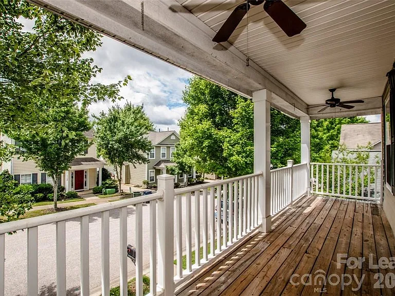 11133 Aprilia Ln — Photo 15