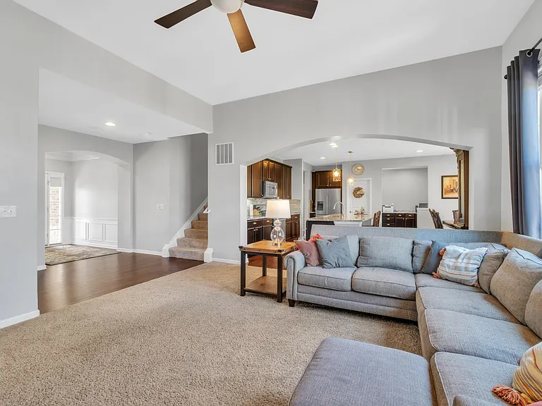 15745 Diamante Dr — Photo 12