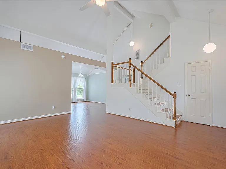 1103 Cheyenne Meadows Dr — Photo 5