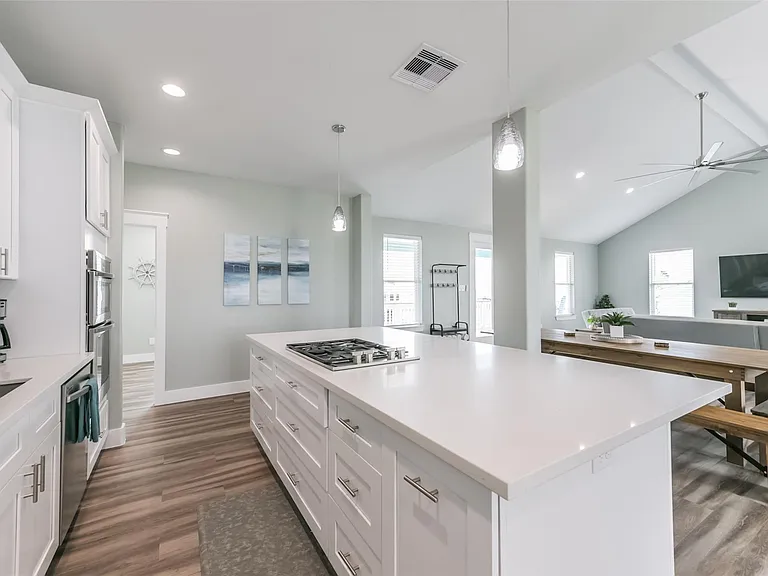 16630 Jean Lafitte Rd — Photo 16