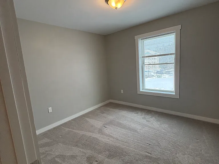 Gordon Lane Apartments — Photo 7