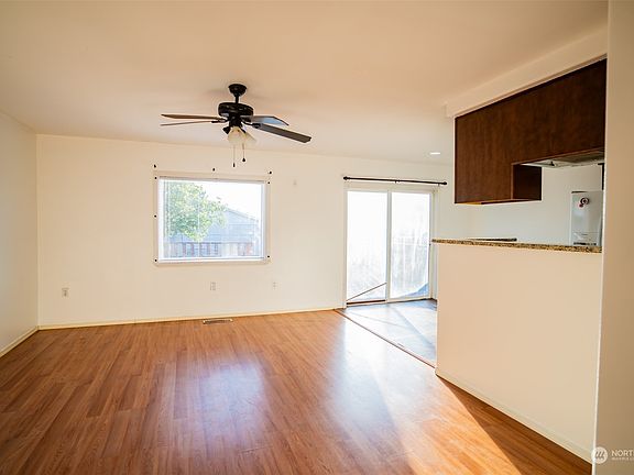 4th image of 1040 S Shady Lane