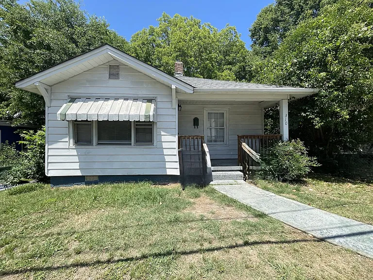310 W Norment Ave — Photo 1