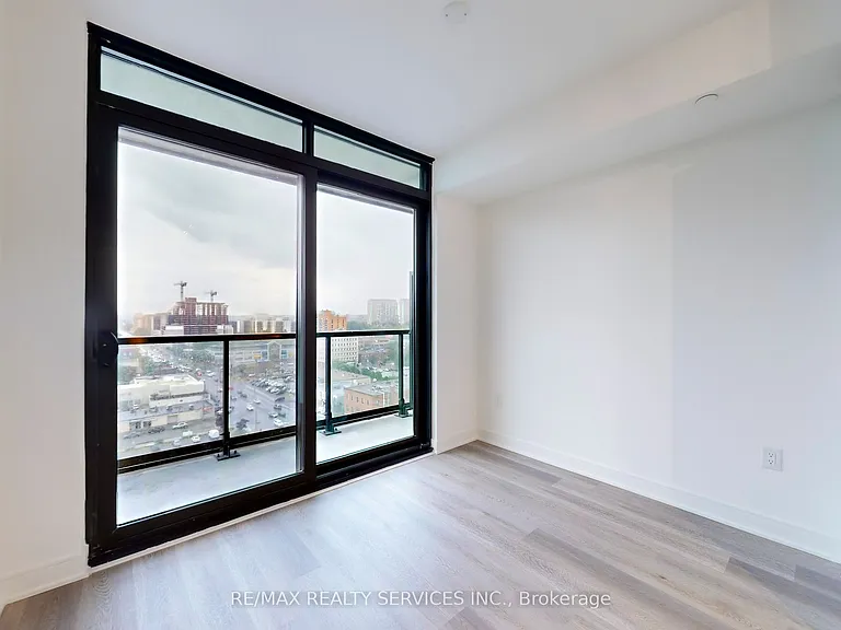 86 Dundas St E #1320 — Photo 13