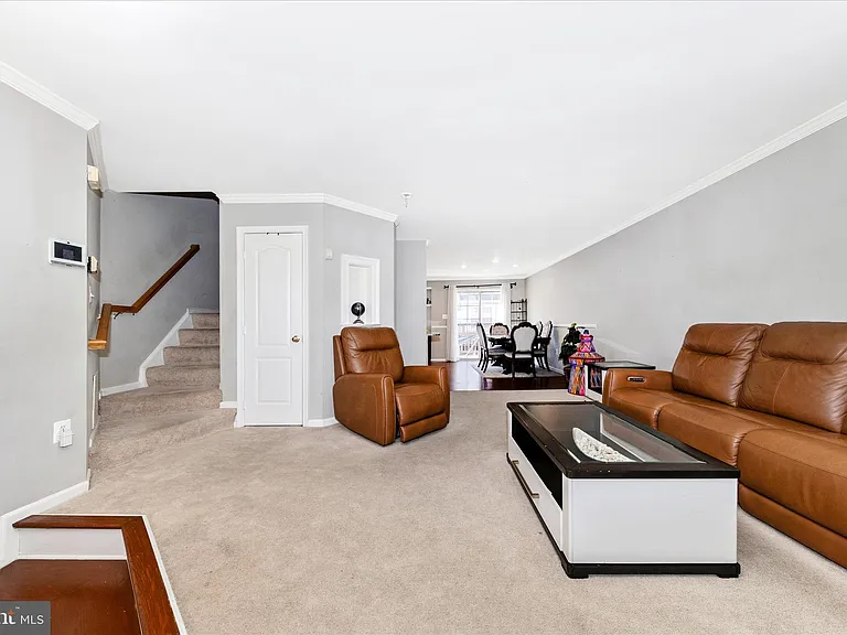9215 McCarty Rd — Photo 3