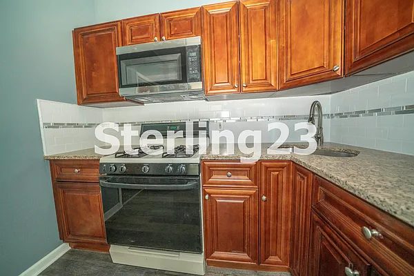 Rented by Sterling Realty Solution Inc | media 9
