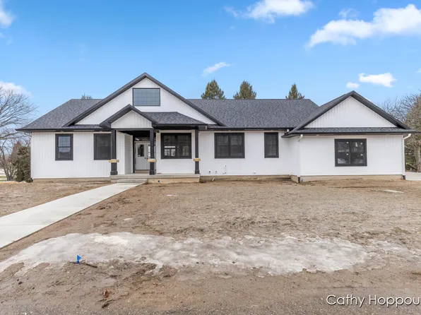 1459 Bianca Way, Ionia, MI 48846