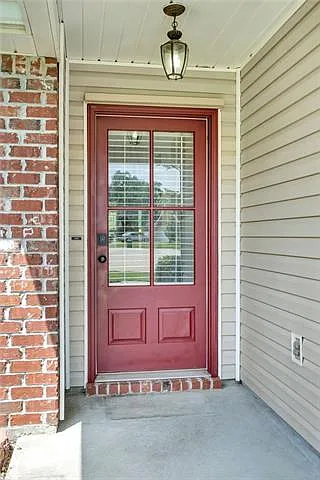4 bed, 2.0 bath, 1947 sqft, $2,200 — Photo 3