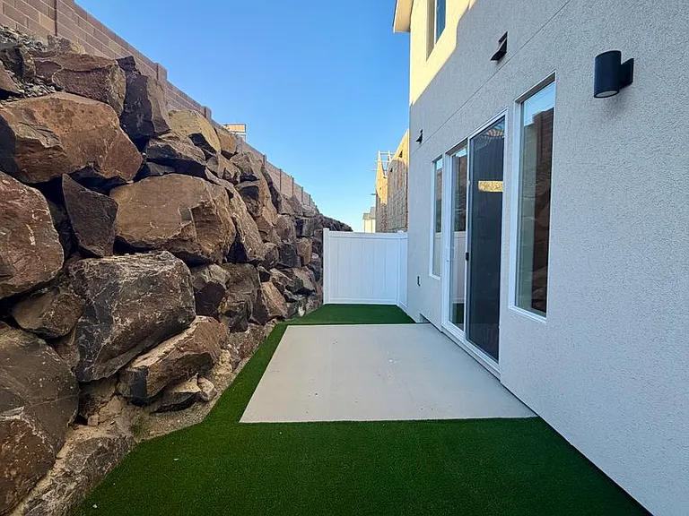 5857 W 40th Ct — Photo 20