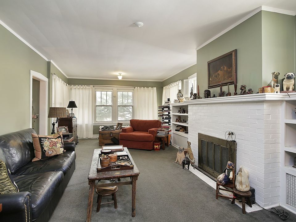 2nd image of 1627 Elmwood Ave