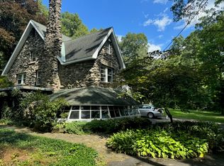 2 Barbara Ct, Newburgh, NY 12550
