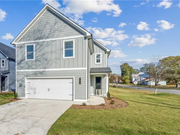 14 Hampton Forest Ln, Hoschton, GA 30548