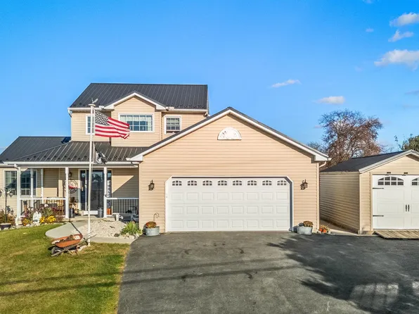 1597 Garfield Rd, Mohrsville, PA 19541