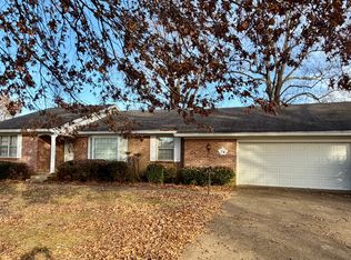 74 Robin Hood Ln, Jackson, TN 38305