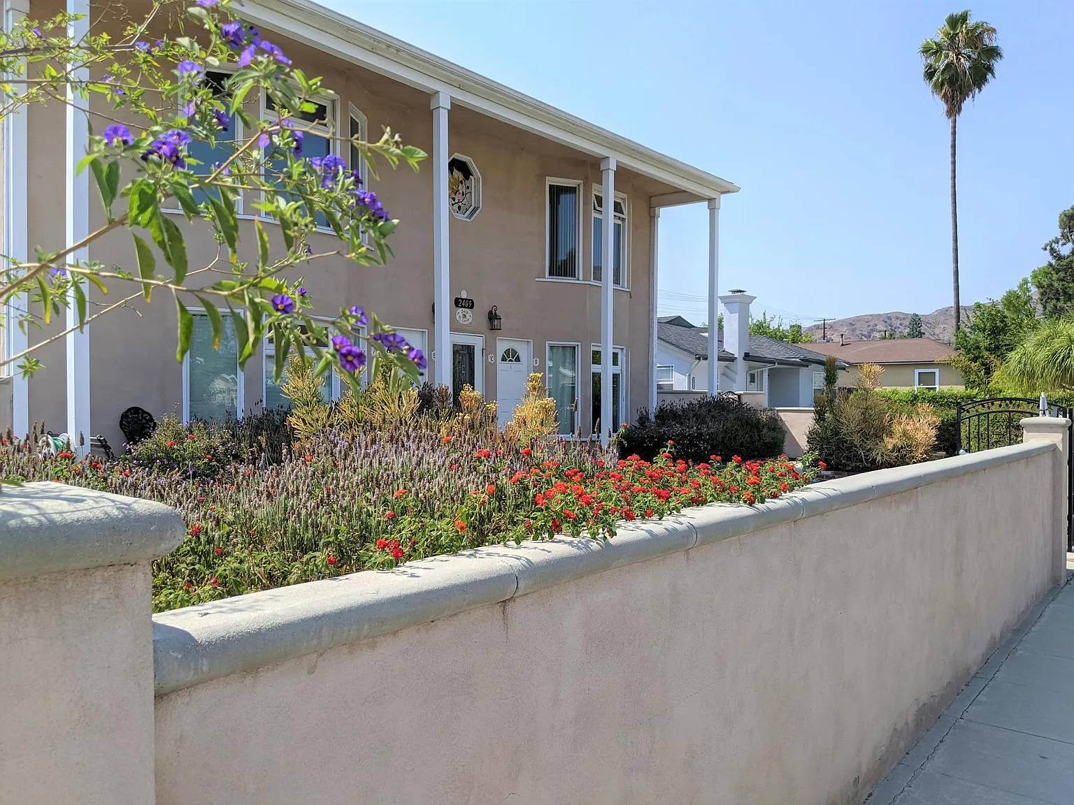 1 bed, 720 sqft, $2,196 — Photo 3