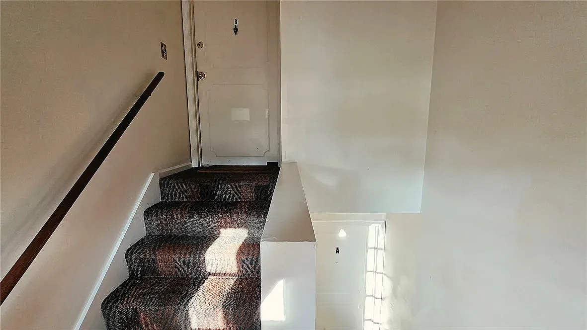 3 bed, $1,800 — Photo 2