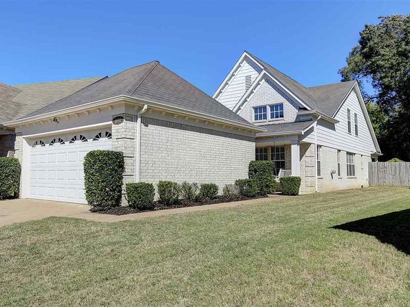 1092 E Montebello Cir