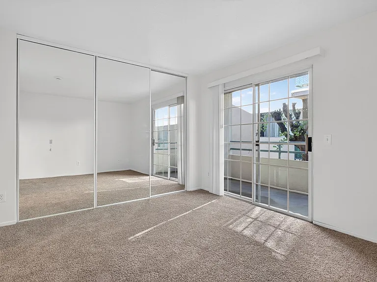 3485 Linden Ave — Photo 19