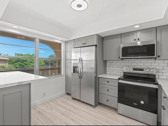 4th image of 2304 Lucaya Lane #B4