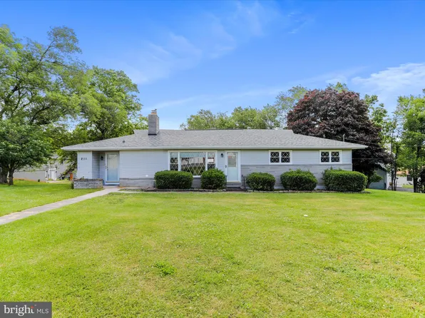 211 Armstrong Ave, Frostburg, MD 21532
