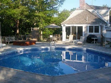 Heated Pool + Large Deck w/Hottub