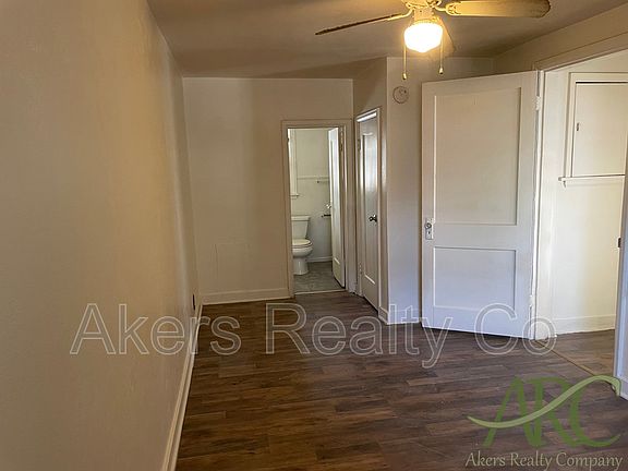4th image of 2318 Saint Clair Ave