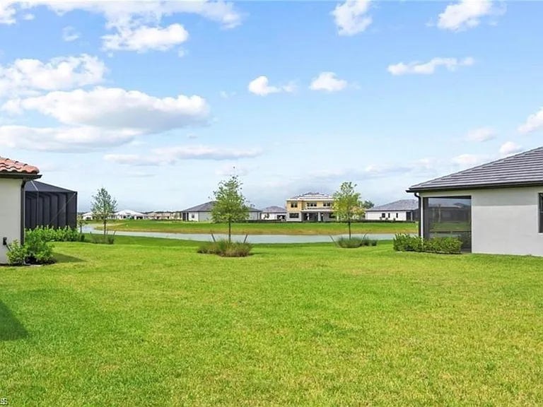 20024 Hartford Blvd — Photo 28