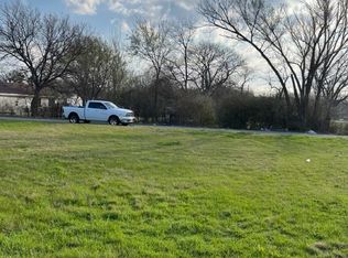 1724 Russell Path Dr, Fort Worth, TX 76105