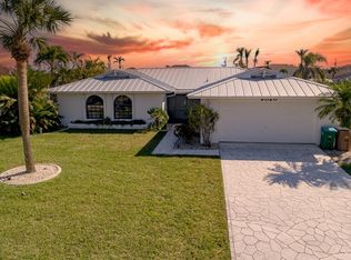 2020 SE 20th Ln, Cape Coral, FL 33990