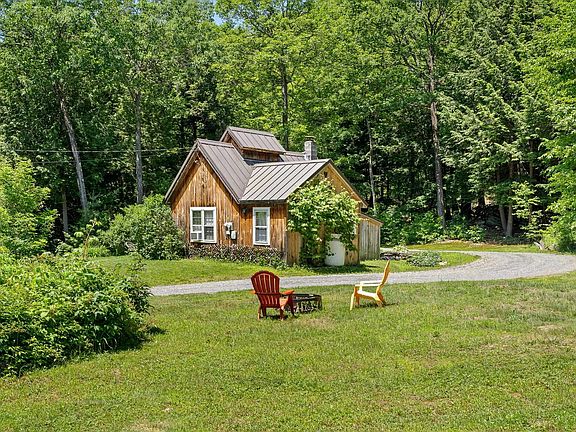 2nd image of 511 Shattuck Hill Road