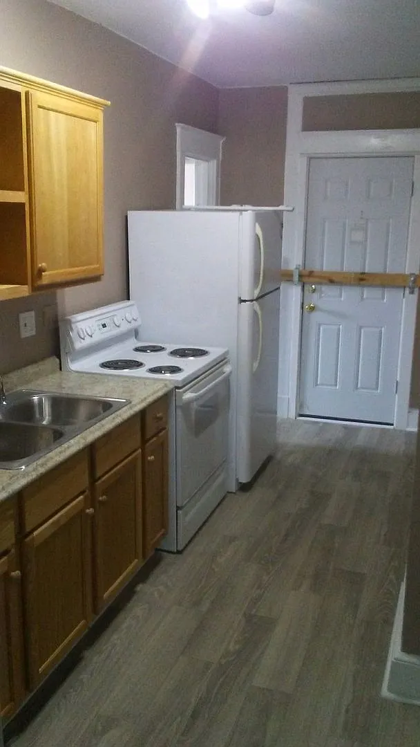2404 East 29th St. — Photo 2