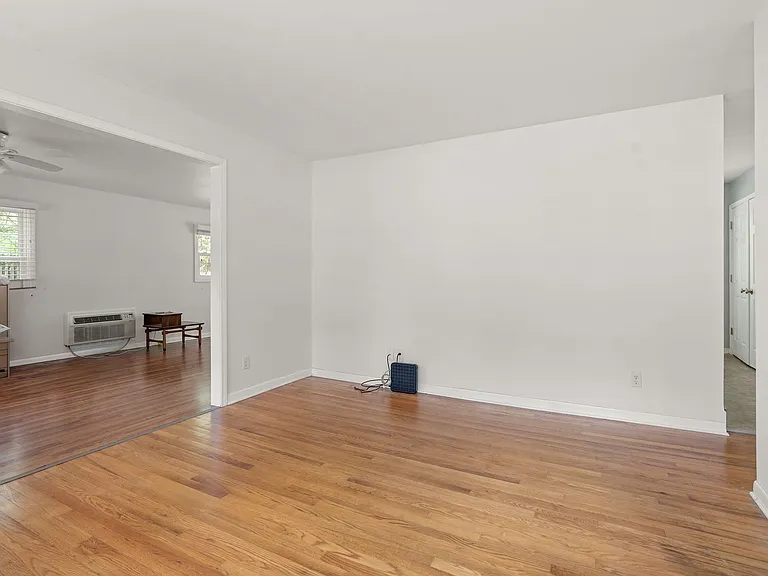 8907 Rollingwood Rd — Photo 5