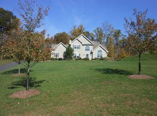 2 Farm Creek Rd, Newton, NJ 07860