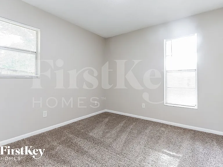 802 Briarcliff Dr — Photo 10