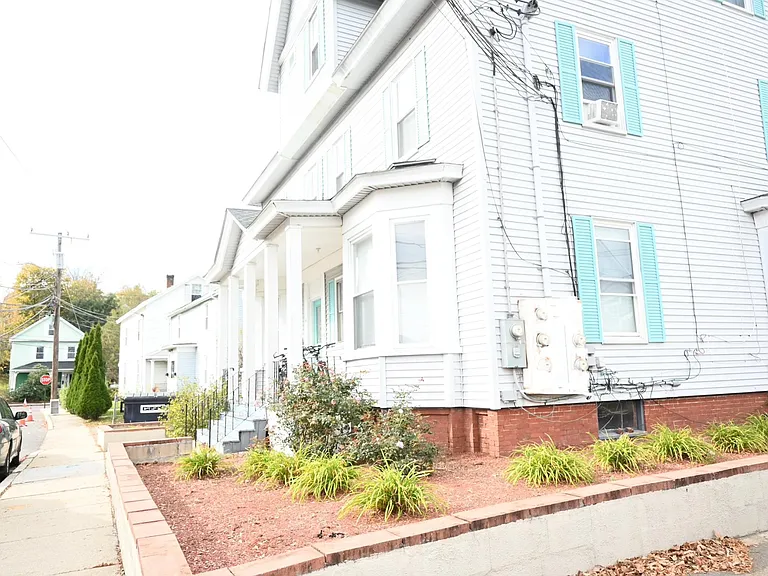 Centrally Located next to city hall and many shops and restaurants
