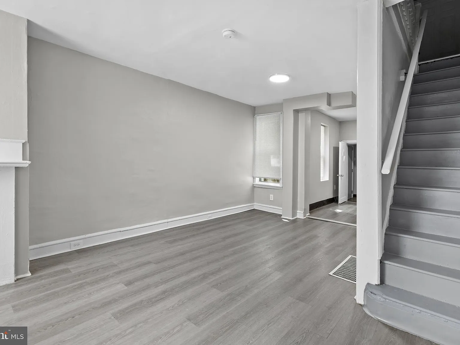 3 bed, 940 sqft, $1,425 — Photo 4