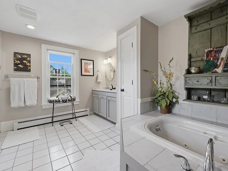 37 Marlboro St #37 — Photo 24