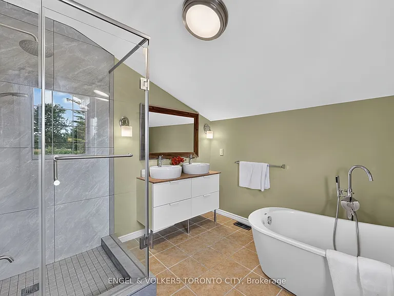 774 Churchill Ln — Photo 25