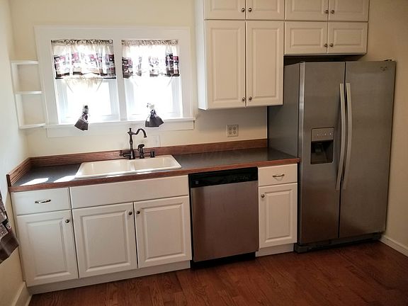 4th image of 102 Moull St