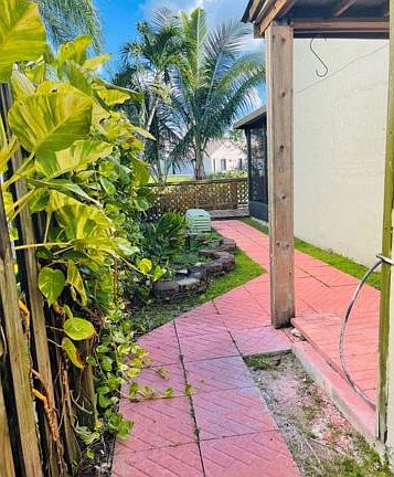 3rd image of 13976 Langley Pl