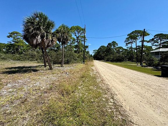 3rd image of 989 W Bay Shore Dr