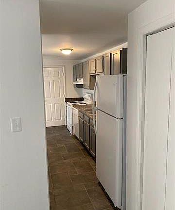 3rd image of 9510 Shannon Green Dr APT D