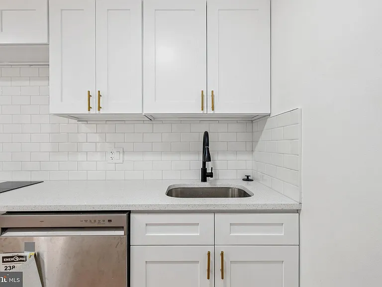 1223 Spruce St #3F — Photo 5