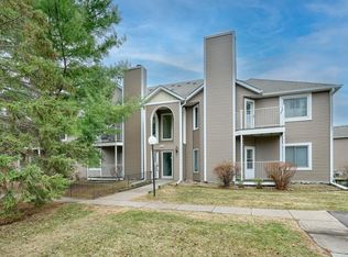 742 County Road F W APT D, Saint Paul, MN 55126