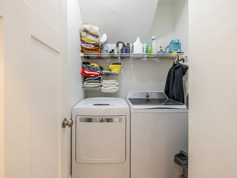 63121 De Haviland Ct — Photo 34