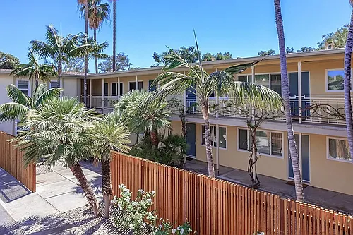 Paradise Palms Photo 1