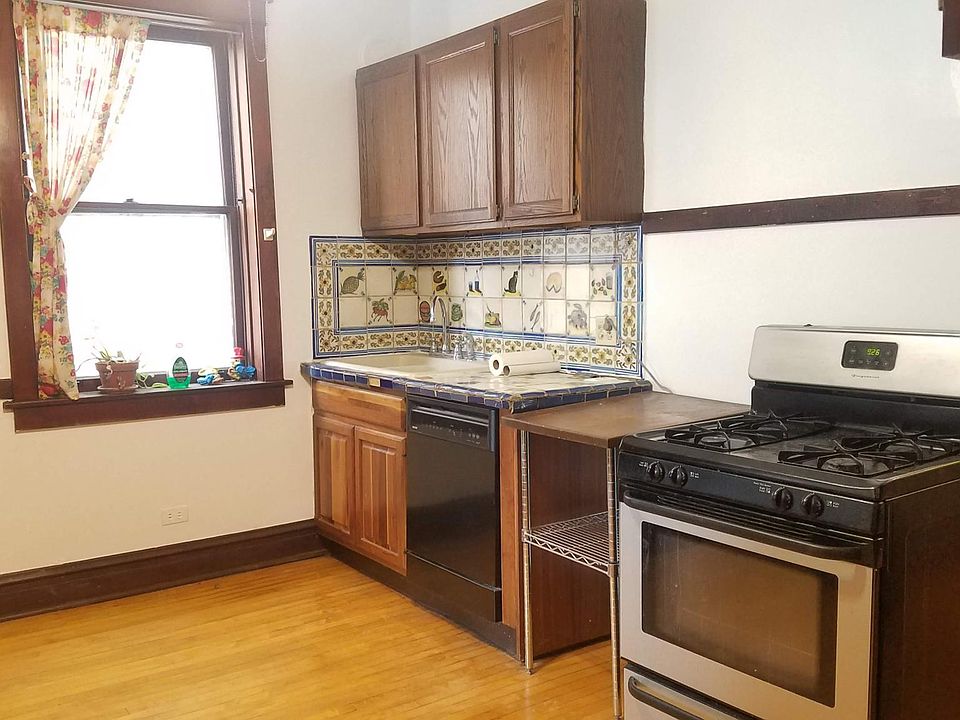 1st image of 4906 N Winchester Ave #1