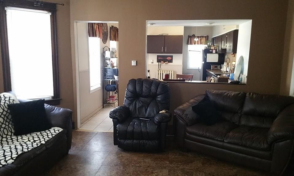2nd image of 98 Orange St