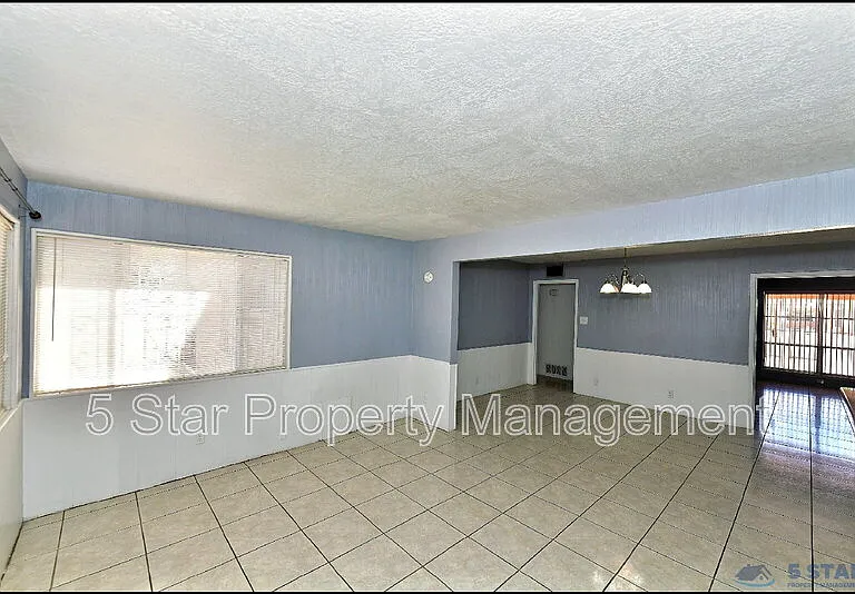 5613 Creston Ave — Photo 23