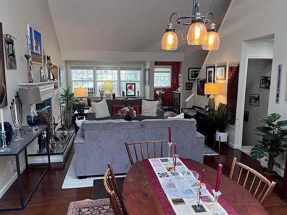 2nd image of 6 Oak Ridge Road #30